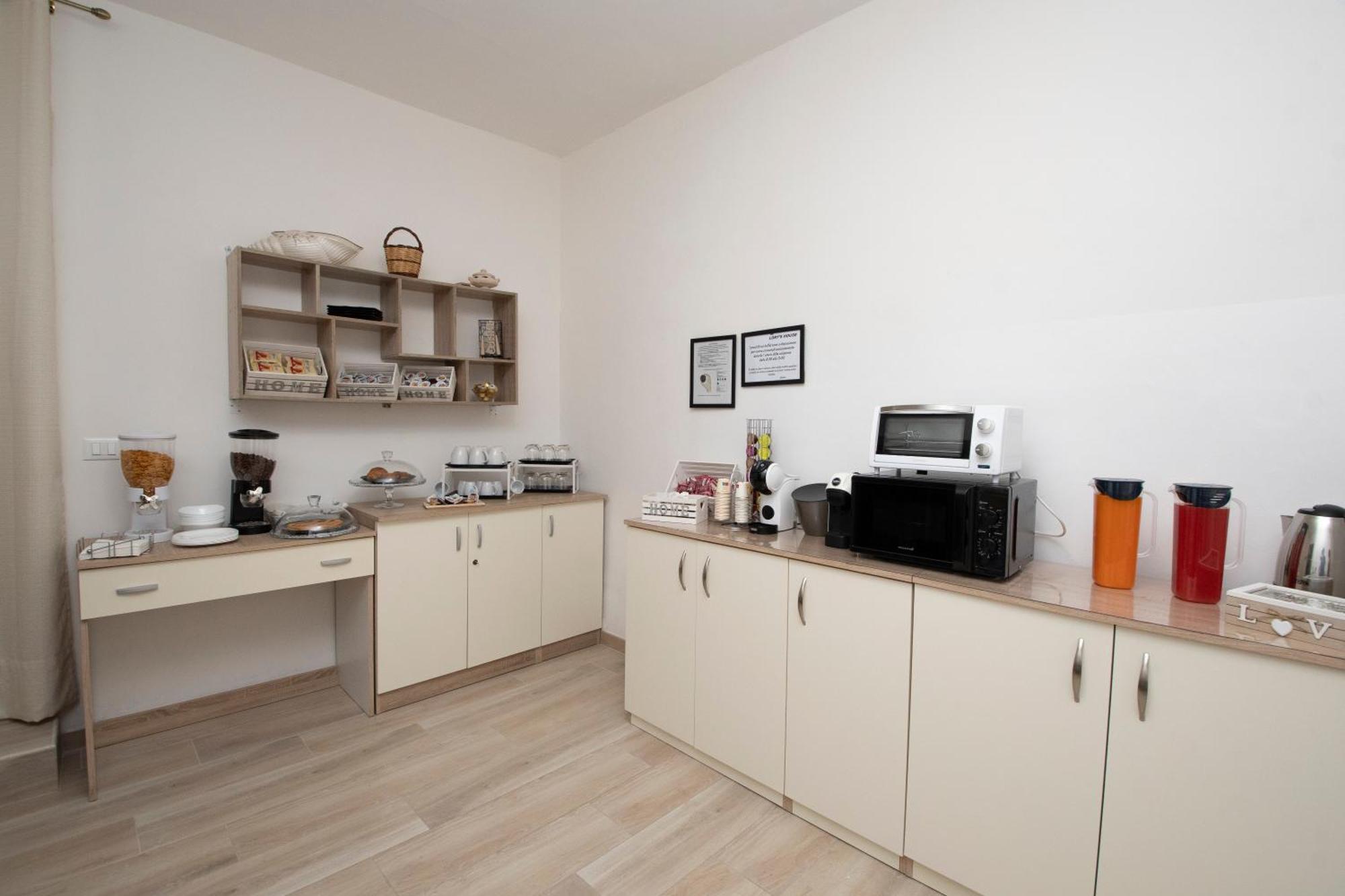 Lory'S House Hotel Porto Cesareo Bagian luar foto